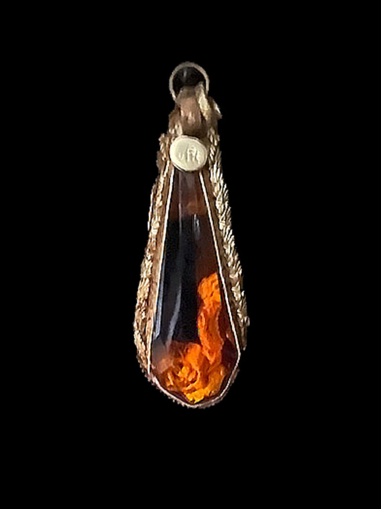 Back of Pendant